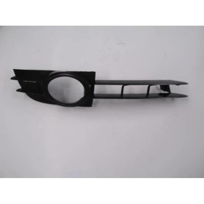 AUDI A6- 05/09; SİS LAMBA KAPAĞI SAĞ SİYAH SİS DELİKLİ (DİZEL)(TÜV)(TYG)