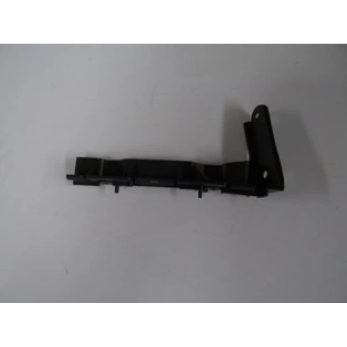AUDI A8- 08/10; ÖN TAMPON BRAKETİ SAĞ PLASTİK (BFN)