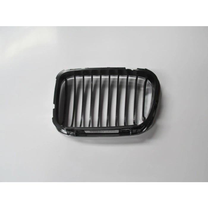 BMW 3 SERI- E46- SD- 98/01; ÖN PANJUR SAĞ SİYAH/NİKELAJ ÇERÇEVELİ (TW)
