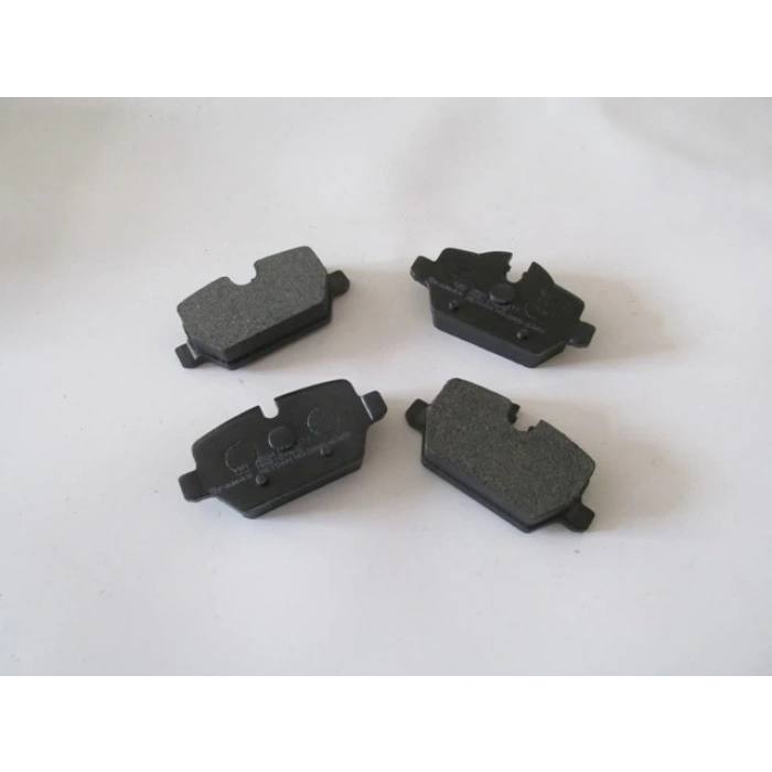 BMW 3 SERI- E90- 05/11; ARKA FREN BALATASI (KABLOSUZ)DİSK(95.20X44.63X17.4/95.20X50.95X17.4)(BRAMAX)