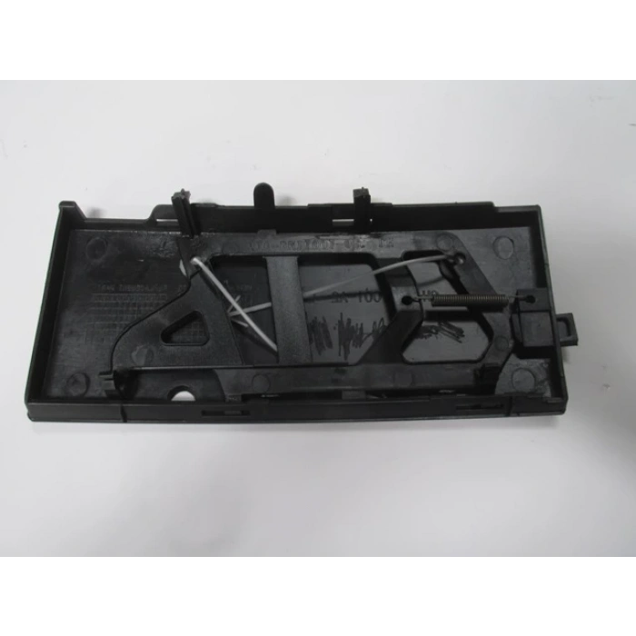 BMW 5 SERI- E34- 88/95; ÖN TAMPON ÇEKİ DEMİRİ KAPAĞI SAĞ SİYAH (TW)