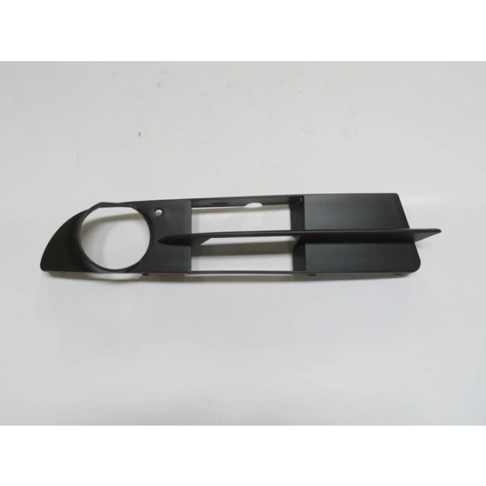 BMW 5 SERI- E60- 04/07; SİS LAMBA KAPAĞI DIŞ SAĞ SİS DELİKLİ (TW)