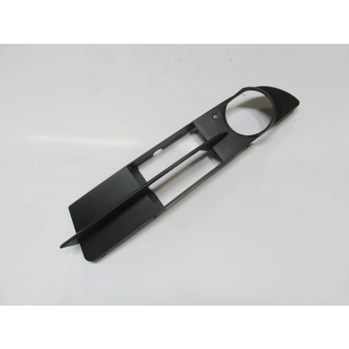 BMW 5 SERI- E60- 04/07; SİS LAMBA KAPAĞI DIŞ SOL SİS DELİKLİ (TW)