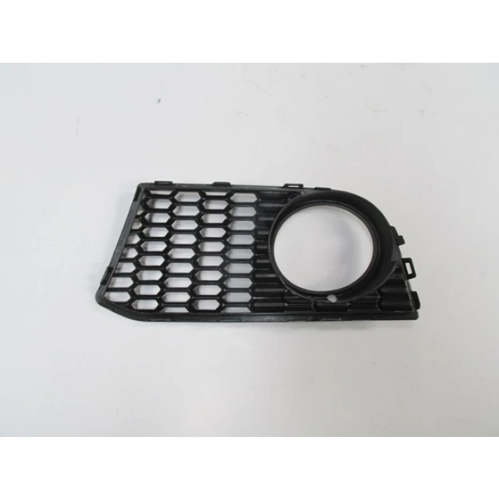 BMW 5 SERI- F10- 10/13; SİS LAMBA KAPAĞI SAĞ SİS DELİKLİ (M-TECH)