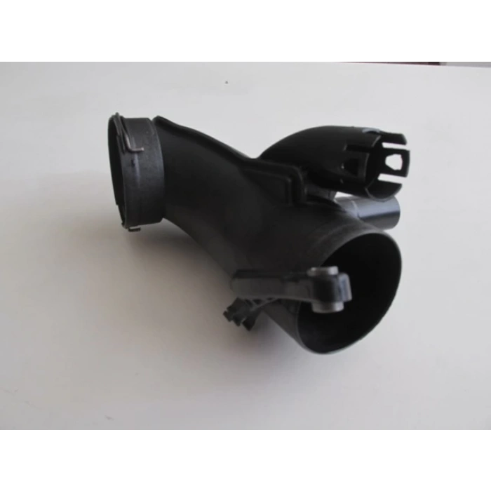 BMW 5 SERI- F10- 10/16; HAVA FİLTRESİ GİRİŞ HORTUMU