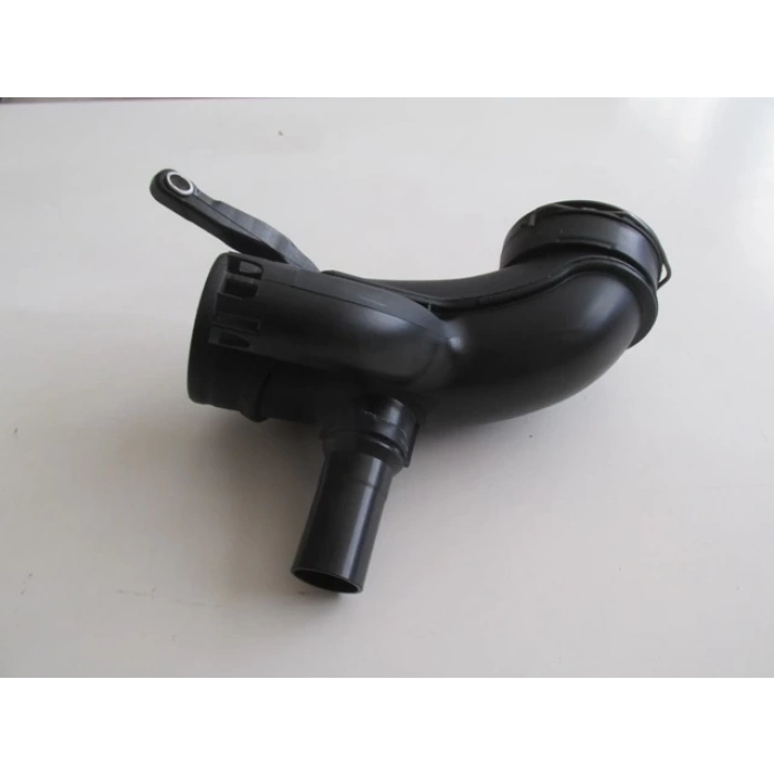 BMW 5 SERI- F10- 10/16; HAVA FİLTRESİ GİRİŞ HORTUMU