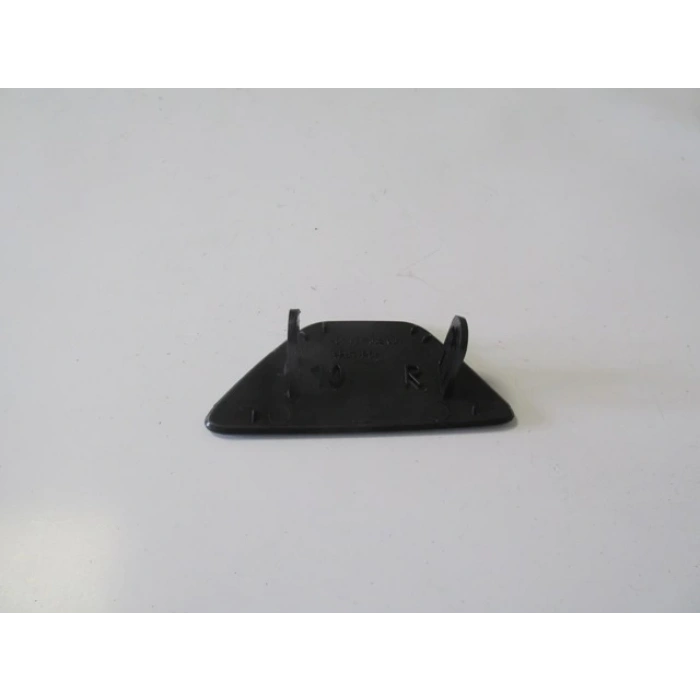 BMW 5 SERI- F10- 13/16; FAR YIKAMA FISKİYE KAPAĞI SAĞ (LCI)