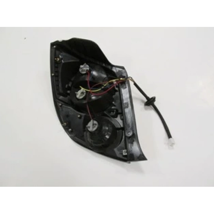 CHEVROLET AVEO- HB- 11/13; STOP LAMBASI SAĞ KIRMIZI/BEYAZ (NİKELAJ ÇERÇEVELİ) (FAMELLA)