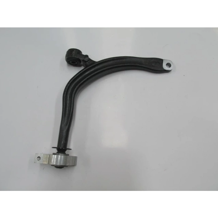 CITROEN C5- 05/08; ÖN ALT TABLA SAĞ BURÇLU/TAKOZLU (SALINCAK) (SH)