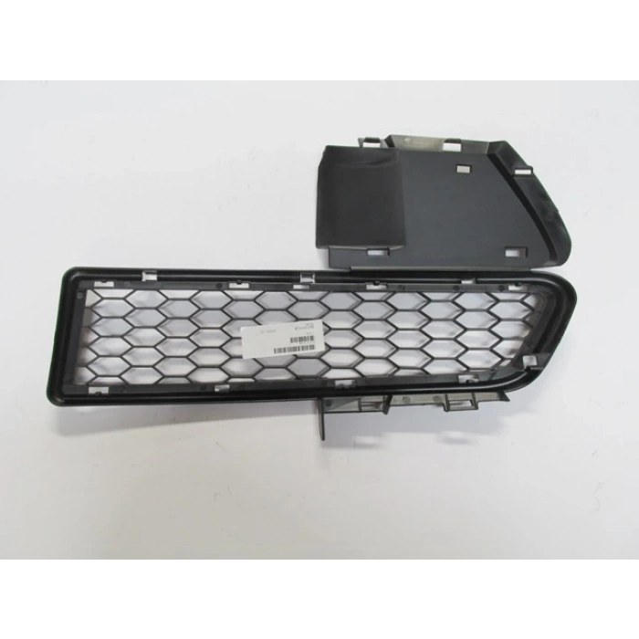 DACIA LOGAN- 04/08; ÖN TAMPON PANJURU SAĞ SİYAH (TYG)