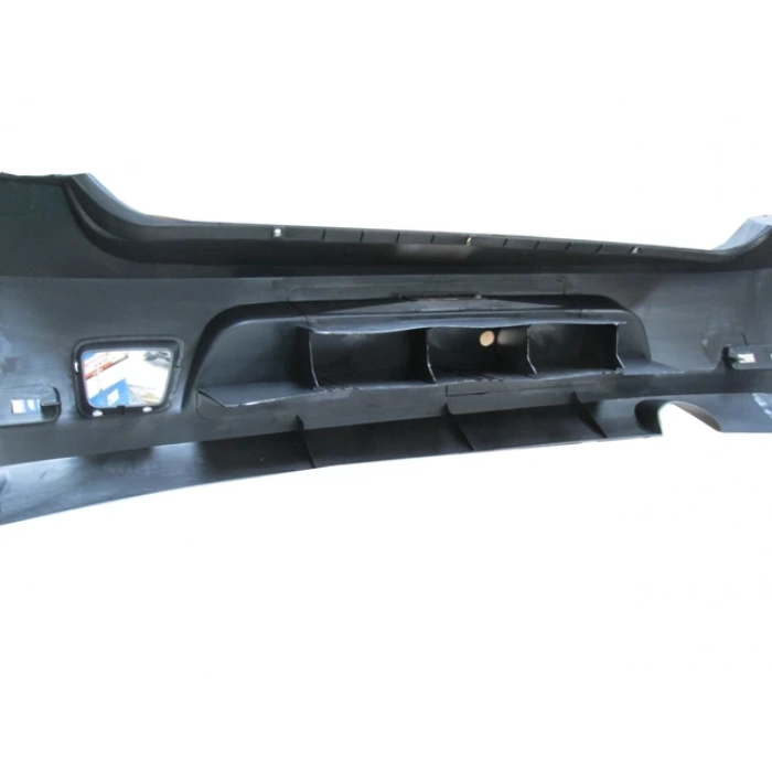 DACIA LOGAN- 09/12; ARKA TAMPON SİYAH (REFLEKTÖR DELİKLİ)