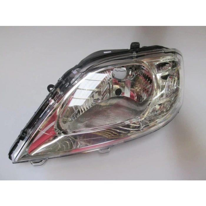 DACIA LOGAN- 09/12; FAR LAMBASI SOL MANUEL (AYFAR) (E MARKLI)