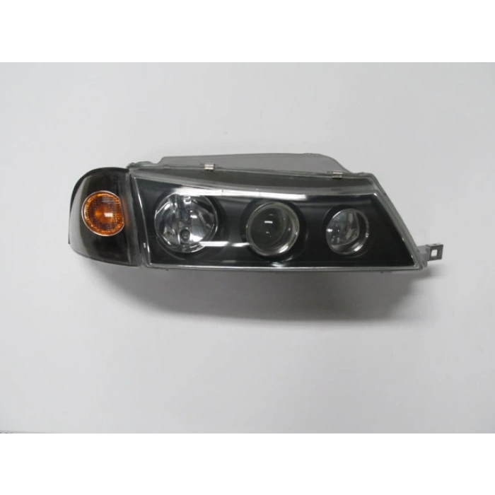 DAEWOO NEXIA- 95/99; FAR LAMBASI SAĞ MANUEL SİYAH MERCEKLİ/SİNYALLİ (FAMELLA)