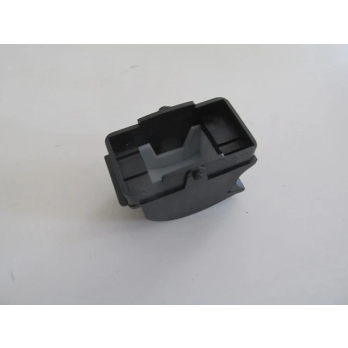 FIAT DOBLO- 01/05; ÖN/ARKA CAM DÜĞME BUTONU SAĞ/SOL ADET