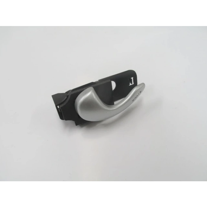 FIAT DOBLO- 01/05; ÖN KAPI İÇ AÇMA KOLU SOL GÜMÜŞ GRİ (HUSHAN)