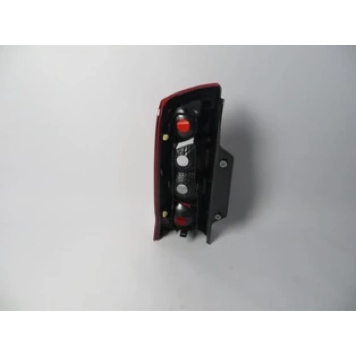 FIAT FIORINO- 08/24; STOP LAMBASI SAĞ KIRMIZI/BEYAZ (BAGAJ KAPAĞI YUKARIYA AÇILAN) (MARS) (E MARKLI)