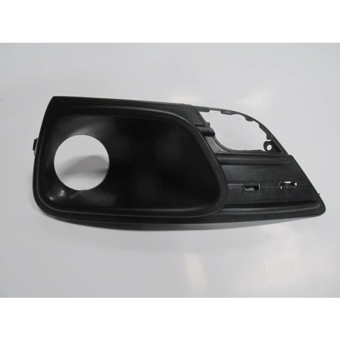 FIAT LINEA- 12/17; SİS LAMBA KAPAĞI SAĞ SİS DELİKLİ