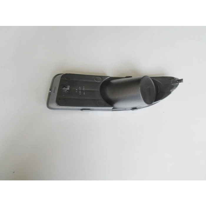 FIAT LINEA CLASSIC- 06/15; SİS LAMBA KAPAĞI SAĞ SİS DELİKSİZ (GÜMÜŞ GRİ)