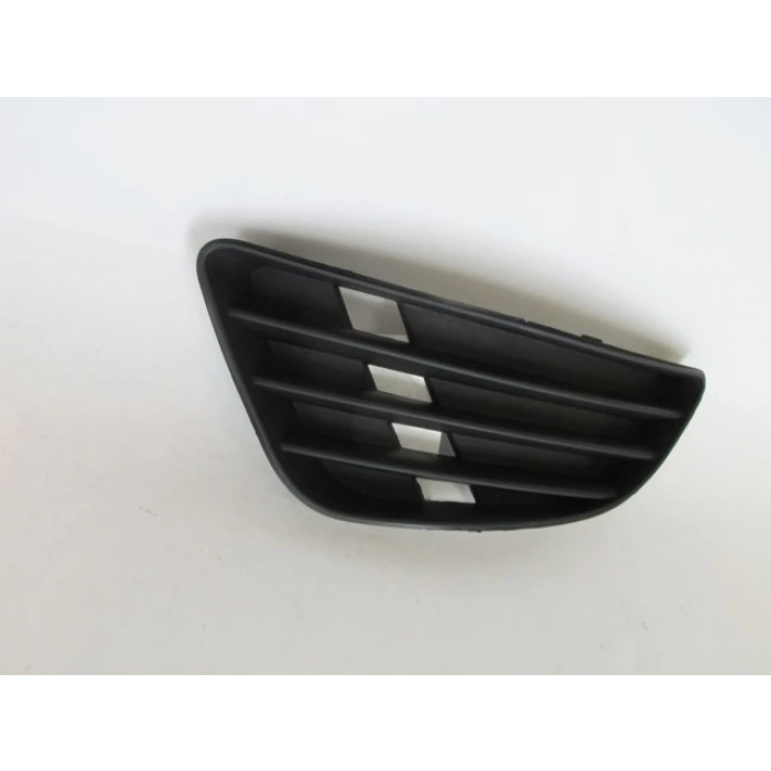 FORD FIESTA- 02/05; SİS LAMBA KAPAĞI SOL SİYAH SİS DELİKSİZ (TYG)