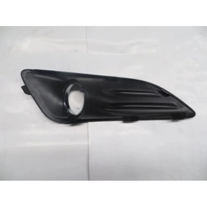 FORD FIESTA- 13/17; SİS LAMBA KAPAĞI SOL SİYAH (SİS DELİĞİ NİKELAJ ÇERÇEVELİ) (TYG)