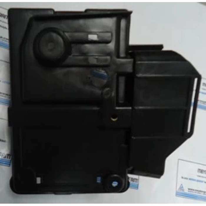 FORD FOCUS- SD/HB- 05/07; AKÜ YUVA PLASTİĞİ ALT (BFN)