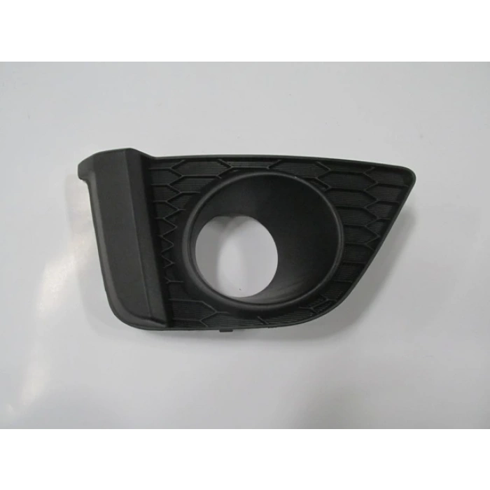 HONDA JAZZ- 15/17; SİS LAMBA KAPAĞI SAĞ SİS DELİKLİ SİYAH (TW)