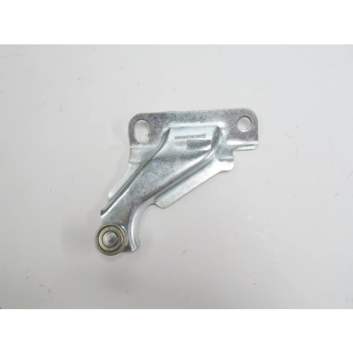 HYUNDAI H100- MİNİBÜS- 94/96; ORTA KAPI ÜST RAY BAĞLANTISI SAĞ (TW)