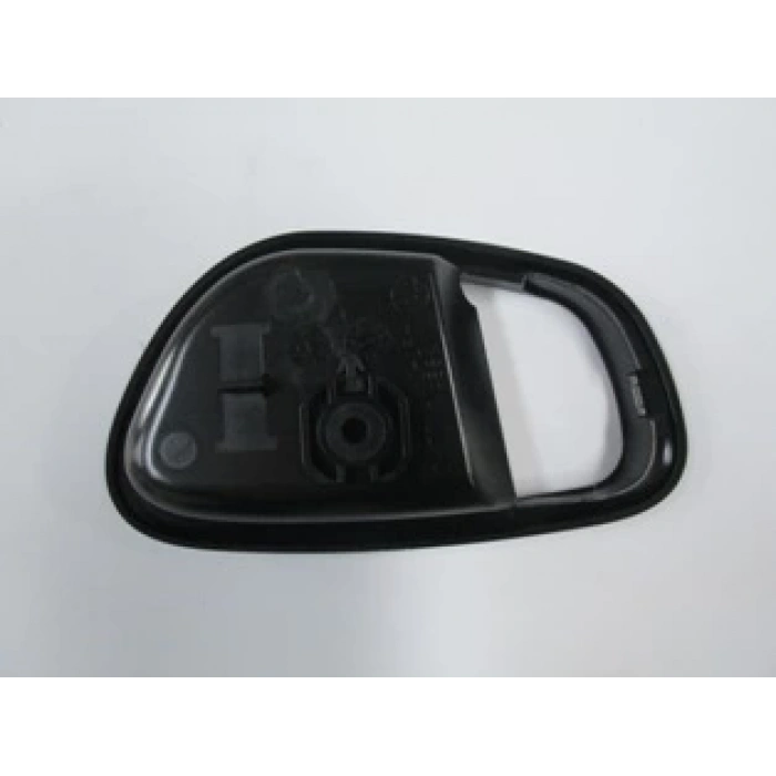 HYUNDAI I10- 08/11; ÖN KAPI İÇ AÇMA KOLU ÇERÇEVESİ SAĞ SİYAH