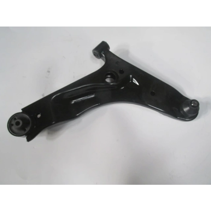 HYUNDAI I10- 08/12; ÖN ALT TABLA SAĞ (BURÇLU/ROTİLLİ)(SALINCAK) (SH)