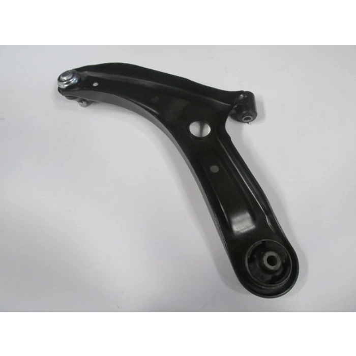 HYUNDAI I10- 13/19; ÖN ALT TABLA SAĞ (BURÇLU/ROTİLLİ)(SALINCAK) (SH)