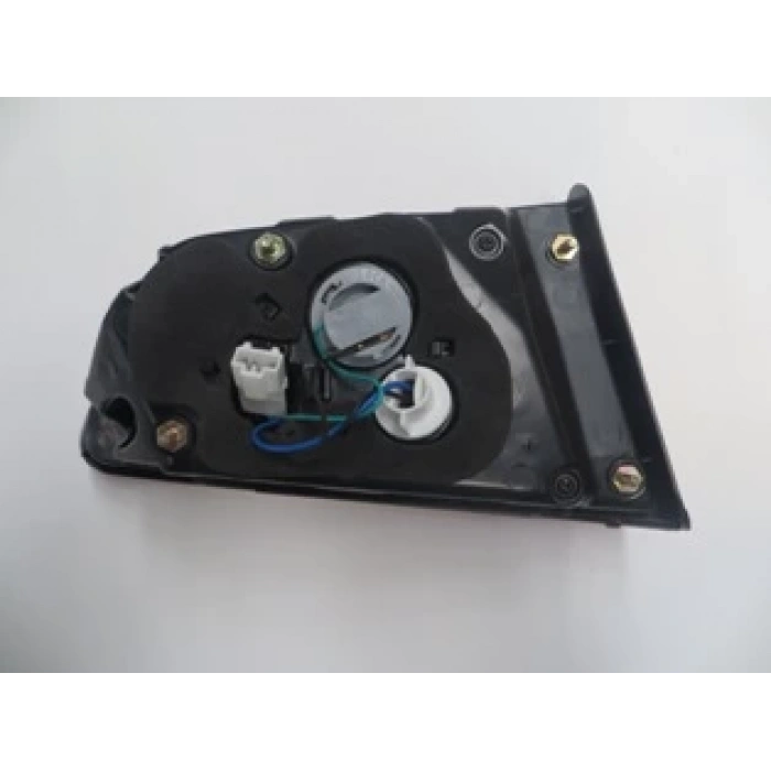 KIA RIO- SD- 12/16; İÇ STOP LAMBASI SAĞ KIRMIZI/BEYAZ (FAMELLA)