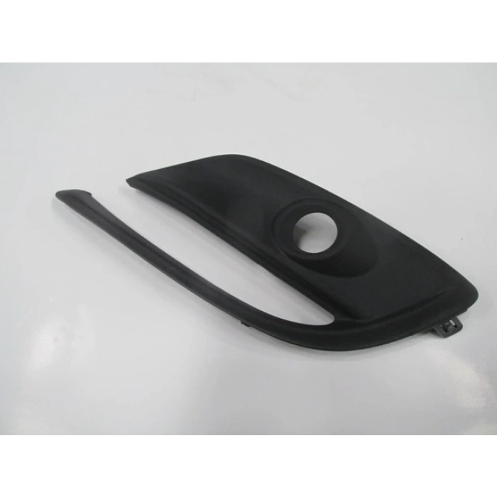 MAZDA 3- SD/HB- 16/20; SİS LAMBA KAPAĞI SAĞ SİS DELİKLİ (TW)