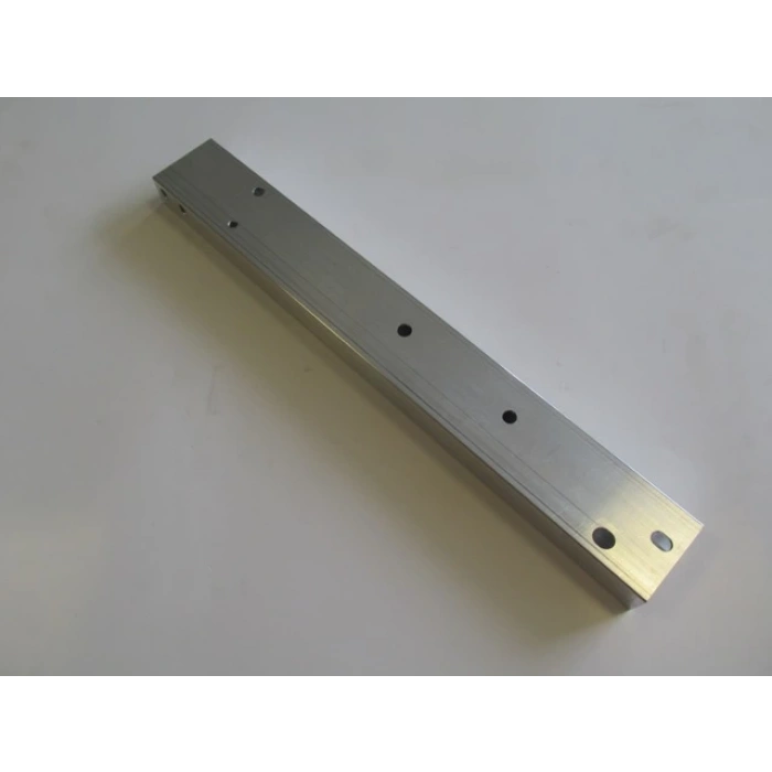 MERCEDES A CLASS- W176- 11/17; ÖN PANEL BAĞLANTI BRAKETİ SAĞ (BÜYÜK)