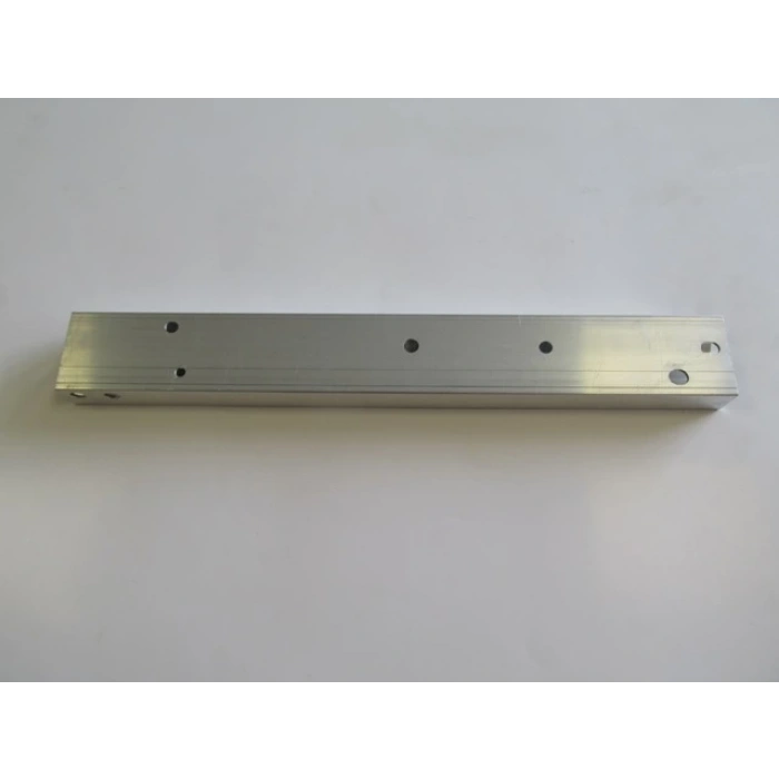 MERCEDES A CLASS- W176- 11/17; ÖN PANEL BAĞLANTI BRAKETİ SAĞ (BÜYÜK)