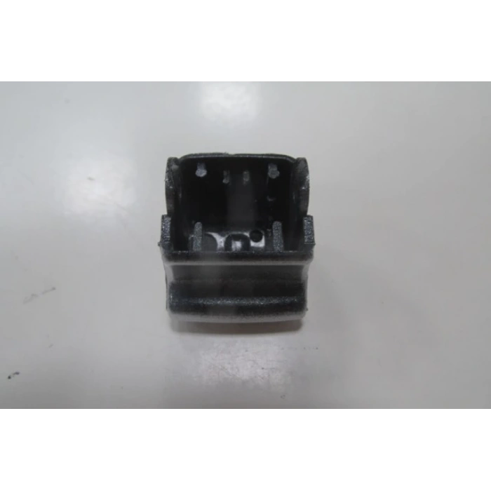 MERCEDES C CLASS- W205- 14/20; BAGAÇ AÇMA DÜĞMESİ BUTONU