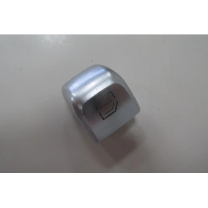 MERCEDES C CLASS- W205- 14/20; ÖN/ARKA CAM AÇMA DÜĞME BUTONU SAĞ