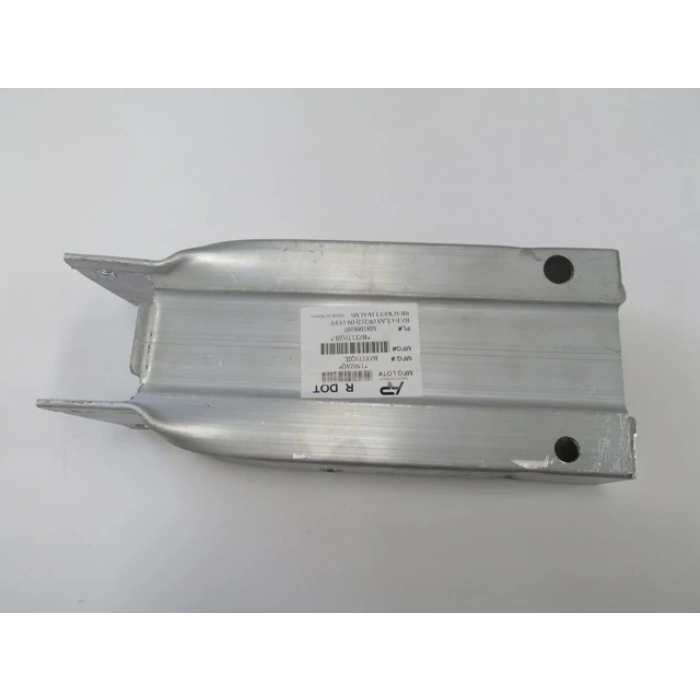 MERCEDES E CLASS- W212- 10/12; ÖN TAMPON BRAKETİ SOL (ALÜMİNYUM) (TW)