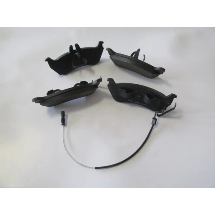 MERCEDES ML CLASS- W163- 98/05; ARKA FREN BALATASI (1 KABLOLU)(140,23X48,45X16,30)(BRAMAX)