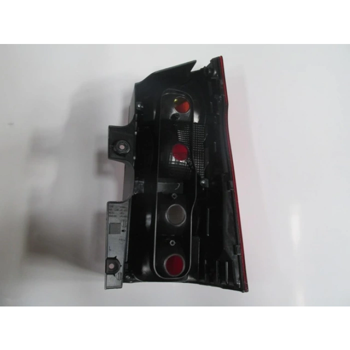 MERCEDES VITO- W447- 15/24; STOP LAMBASI SOL KIRMIZI/BEYAZ (MARS) (E MARKLI)