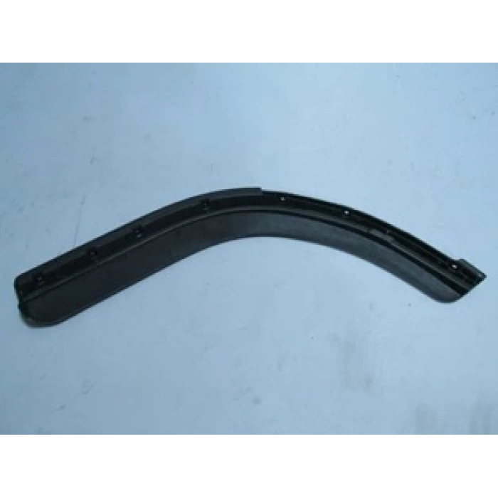 MITSUBISHI CANTER- FUSO- 06/12; ÇAMURLUK AĞZI PLASTİĞİ SOL (FE711) (BFN)