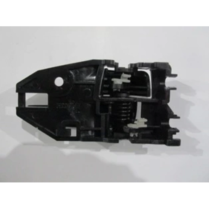 MITSUBISHI LANCER- 04/08; ÖN KAPI İÇ AÇMA KOLU SOL SİYAH (PÜTÜRLÜ TİP) (HUSHAN)