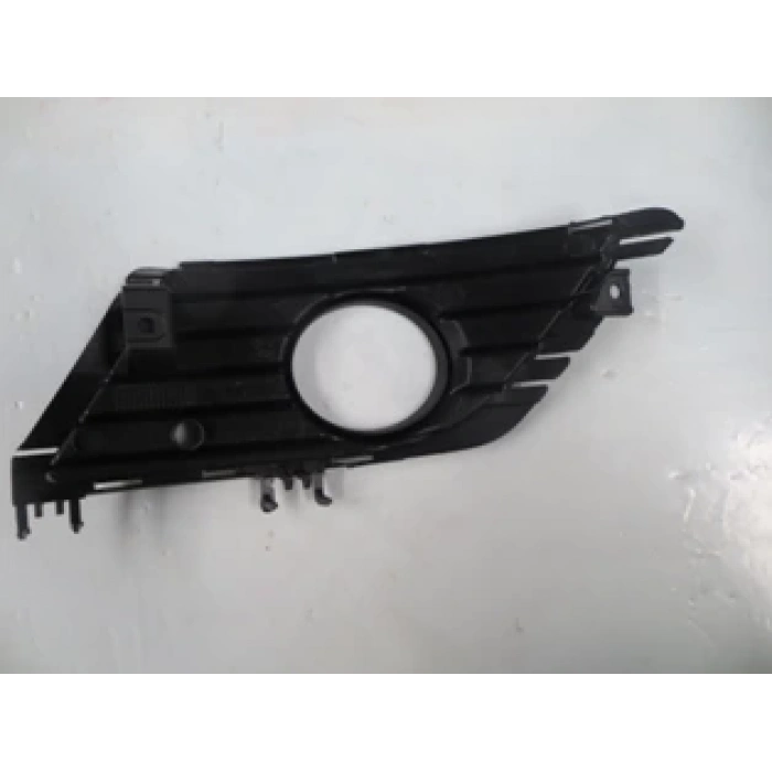 OPEL CORSA- C- 04/06; SİS LAMBA KAPAĞI SAĞ SİYAH (DELİKLİ) (TW)