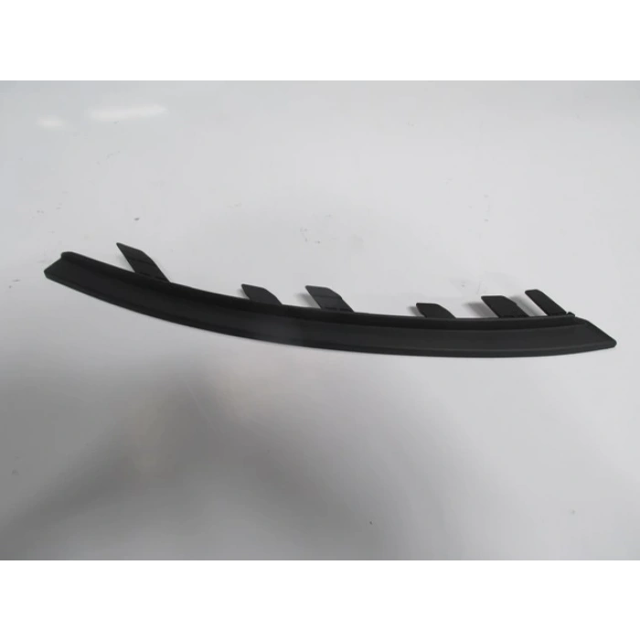 OPEL CORSA- E- 15/19; ÖN TAMPON PANJURU ÇITASI SOL (SİS LAMBA KAPAĞI ALT ÇITASI)(TW)