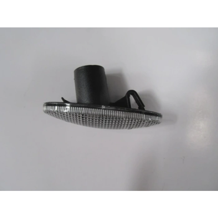 OPEL VECTRA- B- 96/99; ÇAMURLUK SİNYALİ BEYAZ SAĞ/SOL AYNI (ADET)