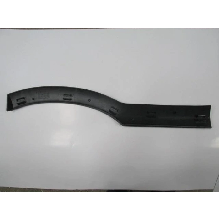 OPEL ZAFIRA- 99/04; ARKA ÇAMURLUK AĞZI PLASTİĞİ SAĞ SİYAH