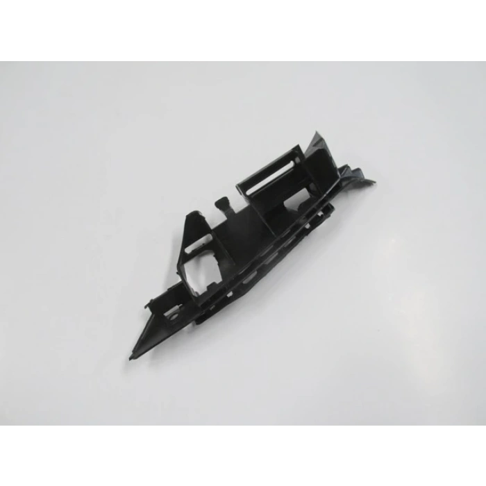 PEUGEOT 307- 01/05; ÖN TAMPON İÇ BRAKETİ SOL (YAN KULAĞA TAKILAN)