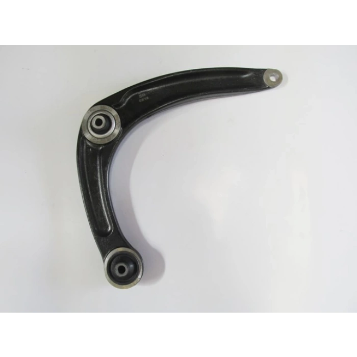 PEUGEOT 5008- 09/16; ÖN ALT TABLA SAG BURÇLU (SALINCAK) (SH)