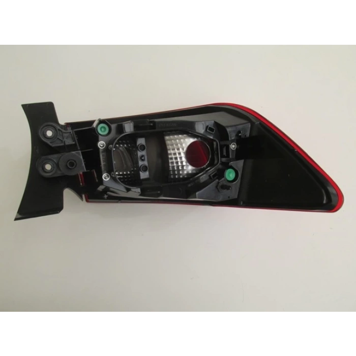 RENAULT CLIO- 4- HB- 13/16; DIŞ STOP LAMBASI SAĞ KIRMIZI/BEYAZ (E MARKLI)