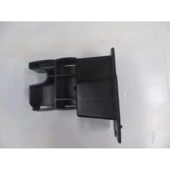 RENAULT CLIO- 4- HB- 13/16; ÖN TAMPON İÇ BAĞLANTI BRAKETİ SAĞ PLASTİK