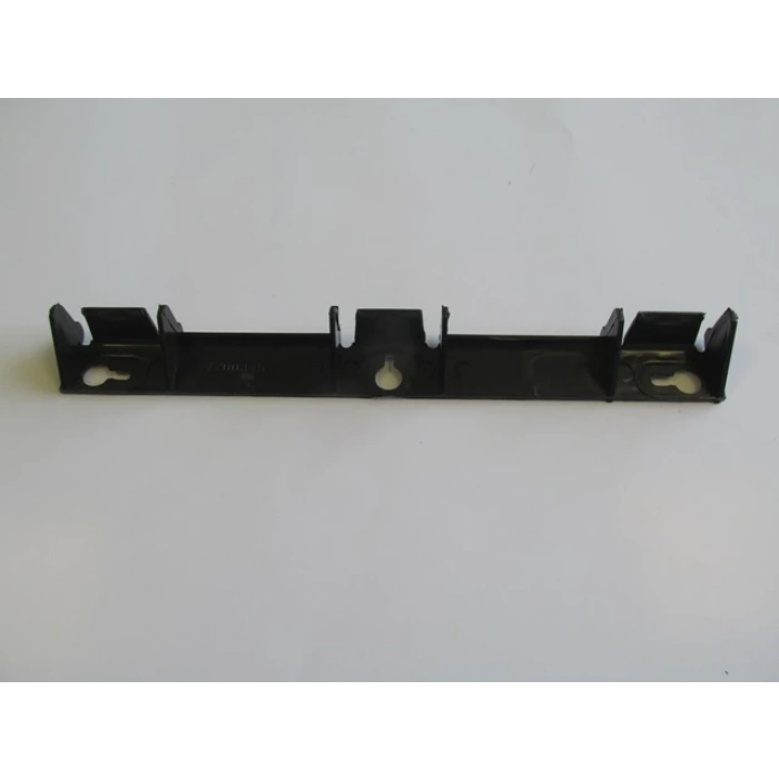 RENAULT MEGANE- 1- 99/02; ARKA TAMPON BAĞLANTI BRAKETİ ORTA